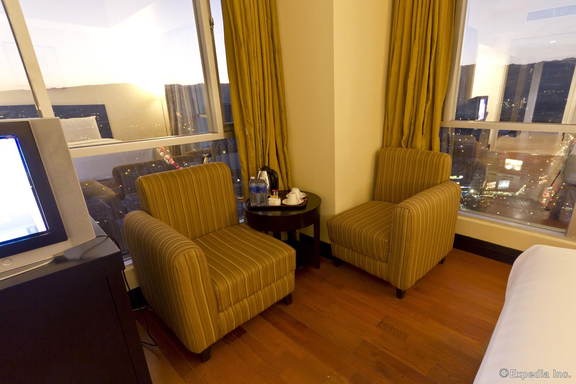 Crown Regency Hotel & Towers Cebu Exterior foto