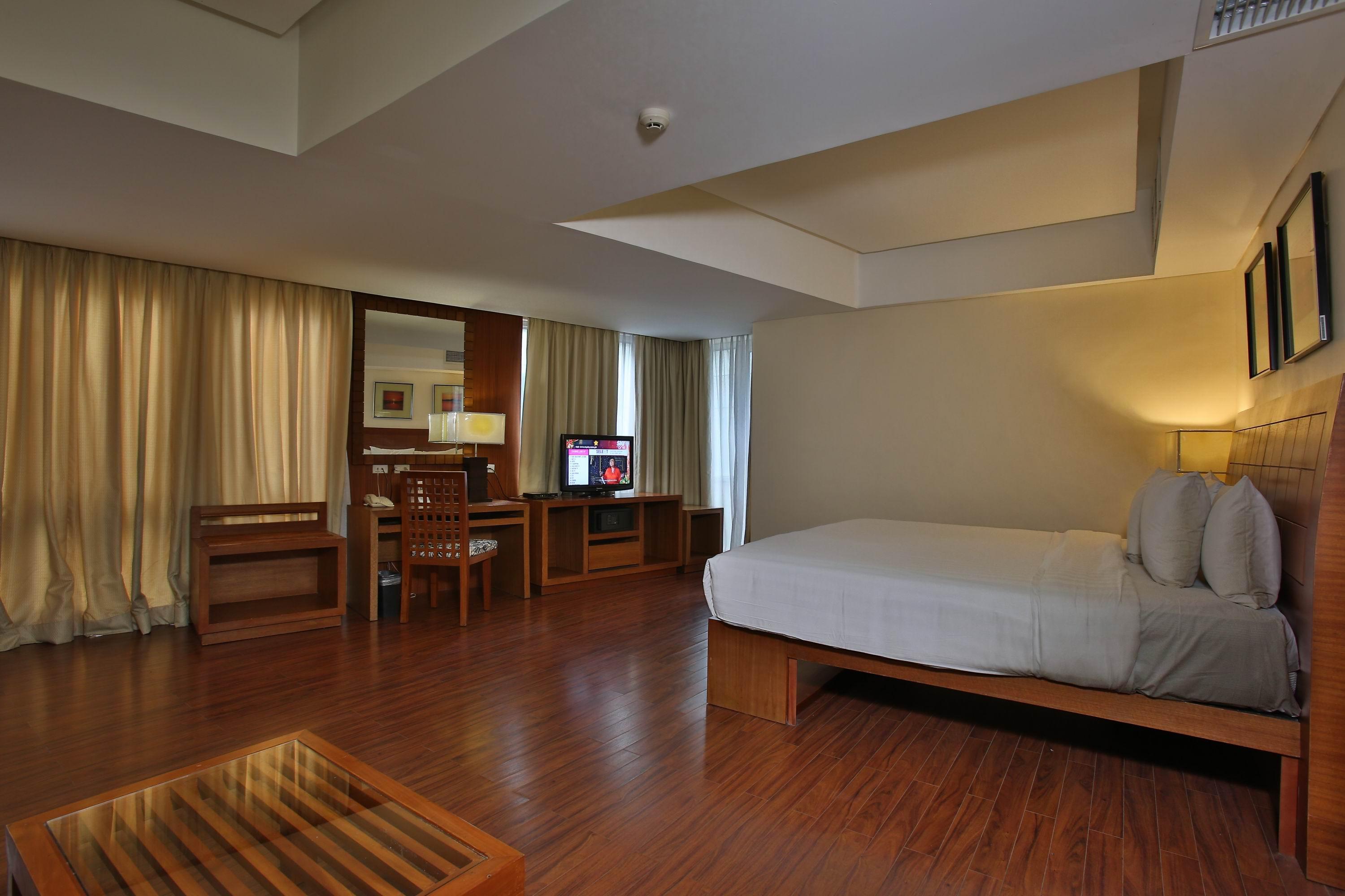 Crown Regency Hotel & Towers Cebu Exterior foto