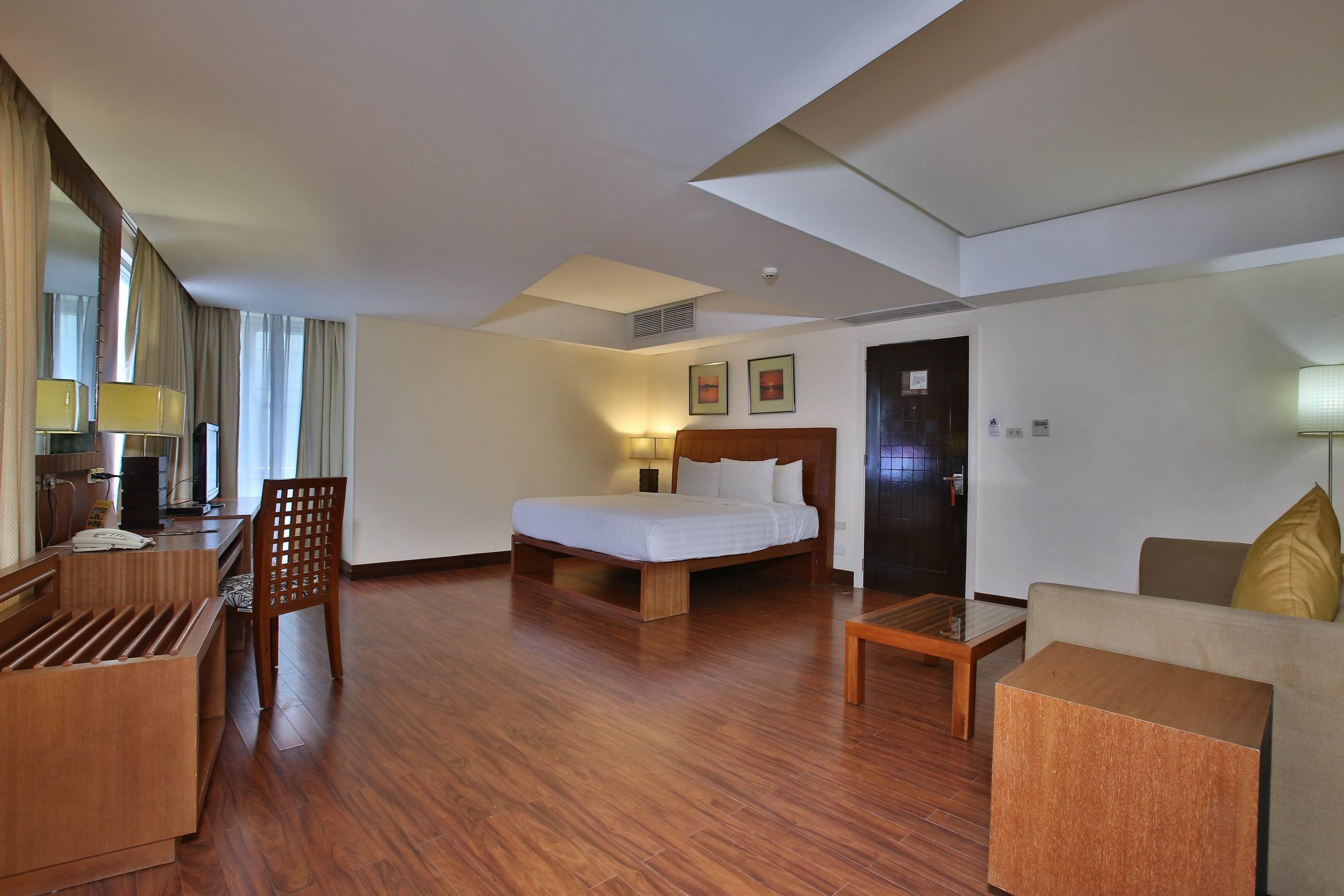Crown Regency Hotel & Towers Cebu Exterior foto