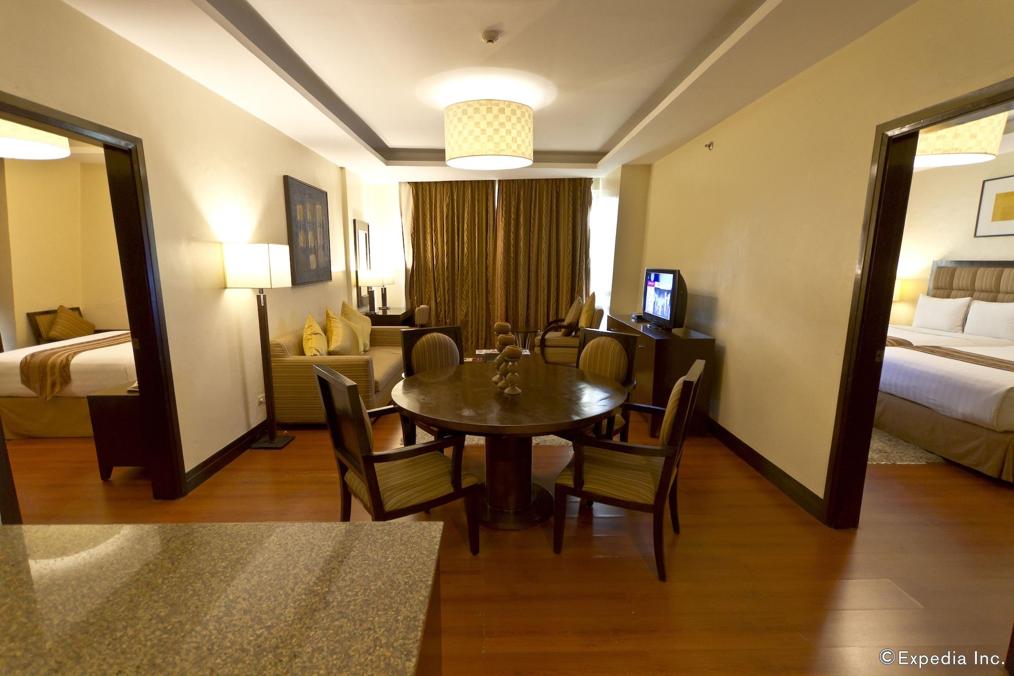 Crown Regency Hotel & Towers Cebu Exterior foto