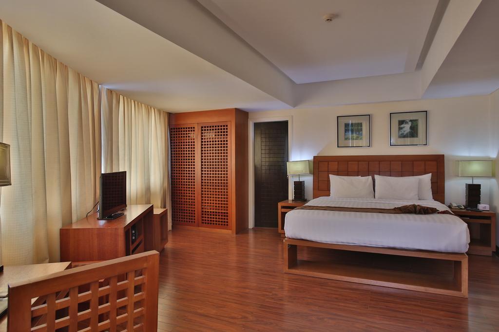 Crown Regency Hotel & Towers Cebu Exterior foto